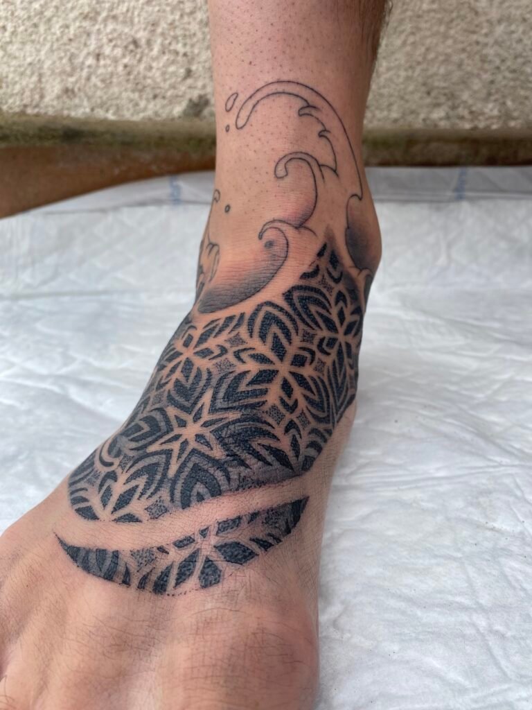 tattoo-geometrico-empeine