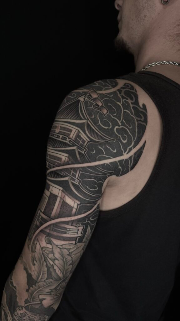 tattoo-illustrativo-hombro-asiatico