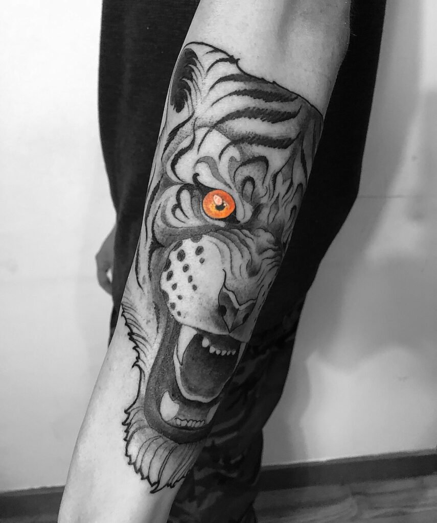 tattoo-illustrativo-tigre-ojos-color