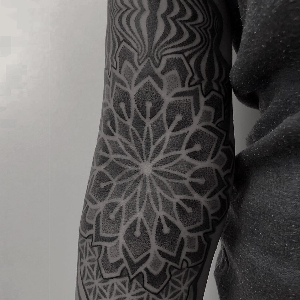 tattoo-geometrico-ornamental